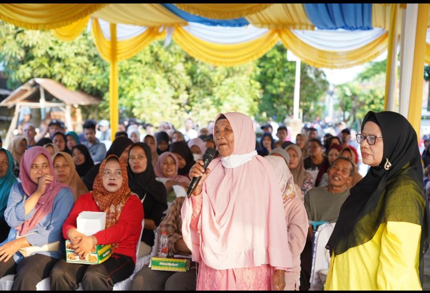 Rumah Digusur Bupati, Ibu Ponisah Ngadu ke Hamdani Syahputra Saat Reses Tahap II