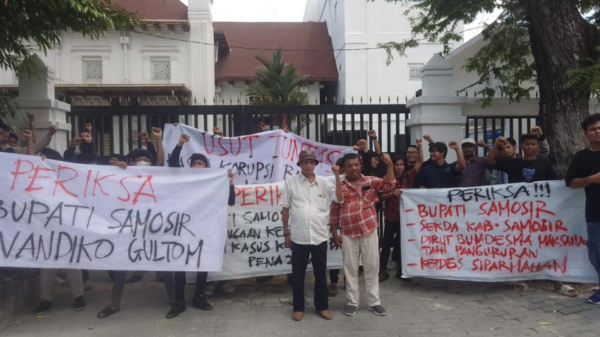Aksi di Medan, Mahasiswa: Jangan Hanya Eks Kadis PMD, Bupati Samosir Juga Harus Diusut