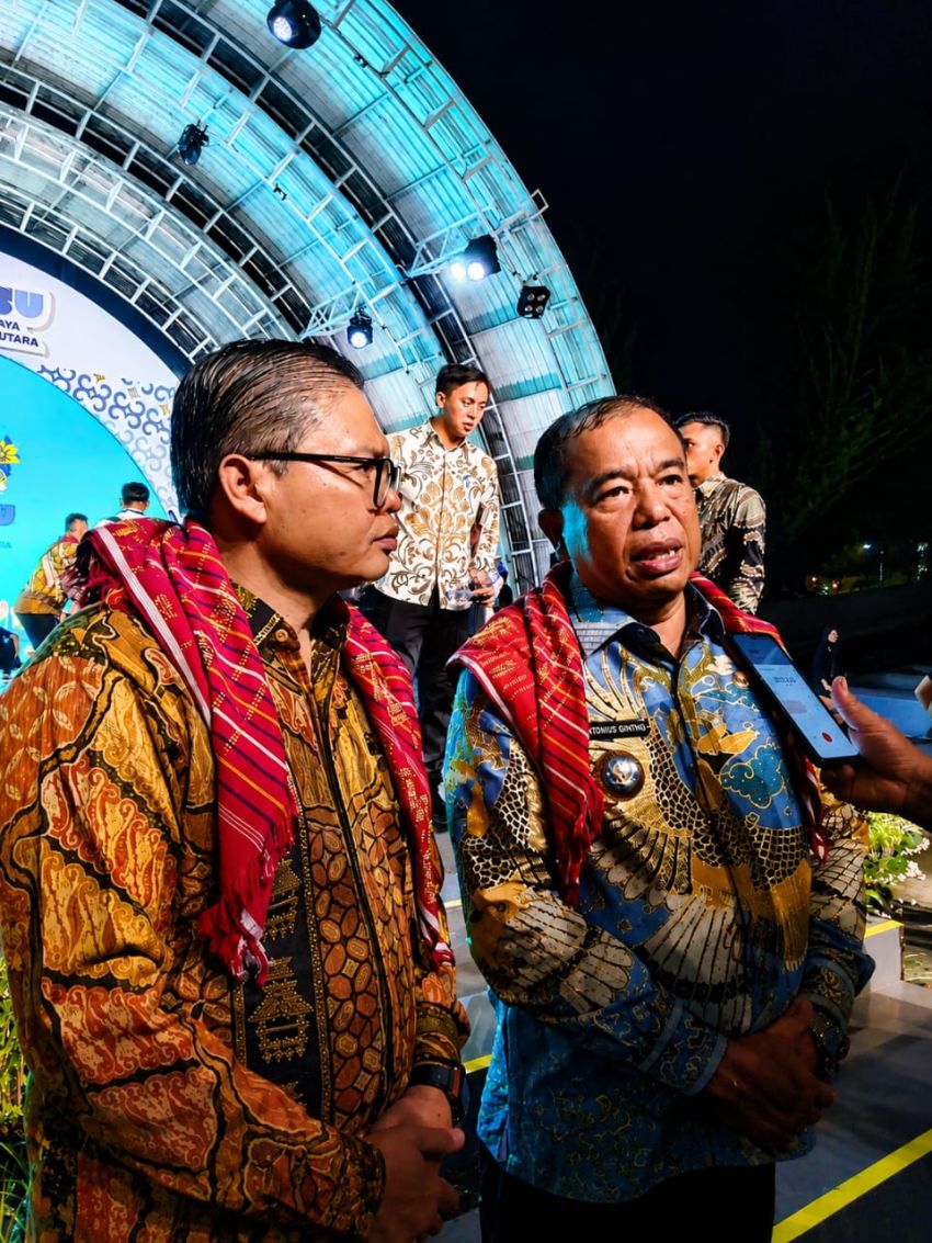 Pertunjukan malam Budaya Karo "Guncang" Gedung Keong di PRSU