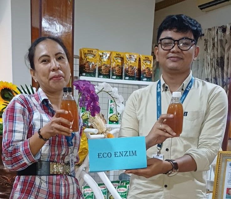Perkenalkan Pupuk Limbah Sayur/Buah Eco Enzim di Paviliun Tebingtinggi PRSU