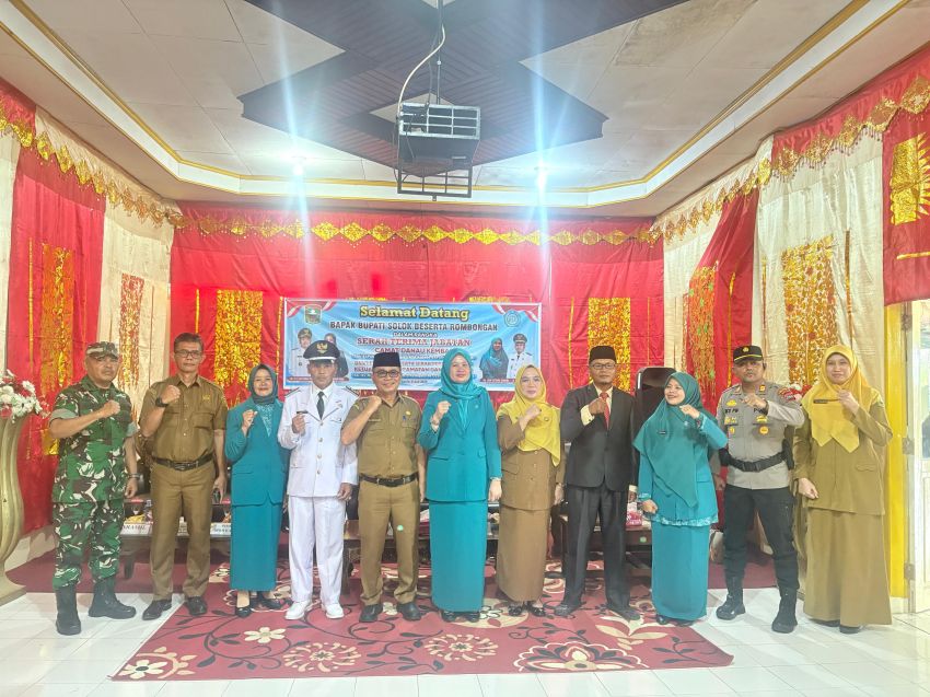 Sertijab Camat Danau Kembar sekaligus melantik Ketua TP-PKK Kecamatan Danau Kembar di Gelar.