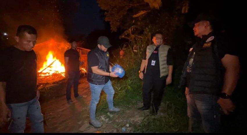 Dapat Perlawanan Warga  Satresnarkoba Polrestabes Medan Bumihanguskan Sarang Narkoba Klambir V