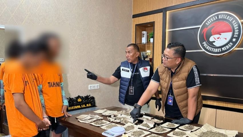 Nekat Jual Ganja 2 Mahasiswa Diamankan Satres Narkoba Polrestabes Medan.