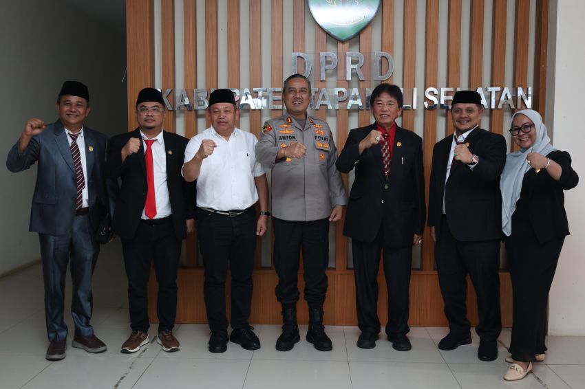 Kapolres Tapsel AKBP Anton Santoso Bangun Sinergi dengan DPRD, Pilih Dengar Aspirasi Rakyat demi Cegah Konflik Sejak Dini