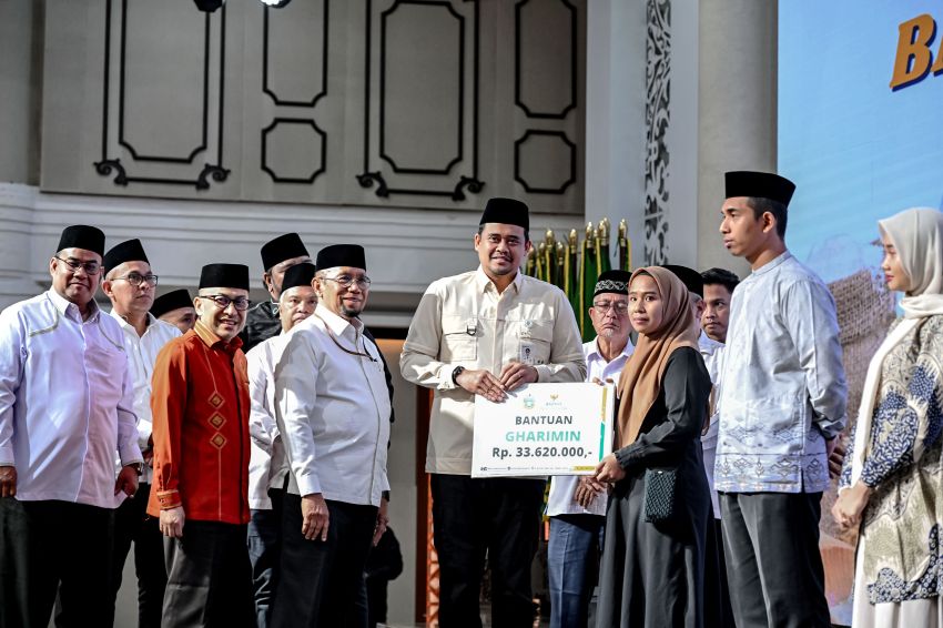 Gubernur Bobby Nasution Salurkan ZIS Rp3,5 Miliar kepada 5.051 Penerima Manfaat