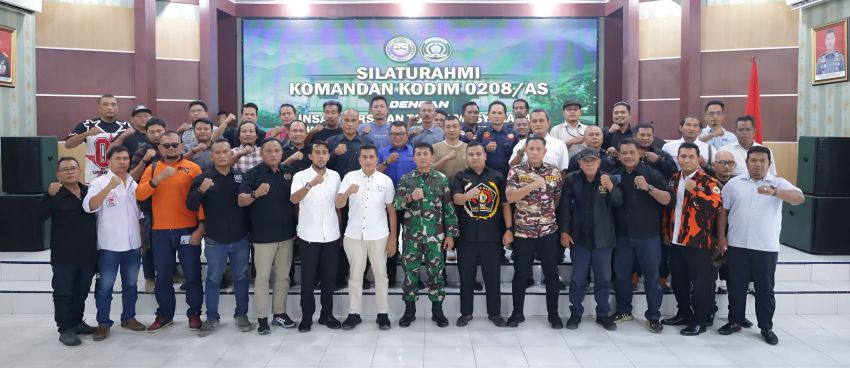 Jalin Sinergitas Lintas Wilayah, Komandan Kodim 0208/Asahan Silaturahmi Erat Bersama Insan Pers dan Tokoh Pemuda