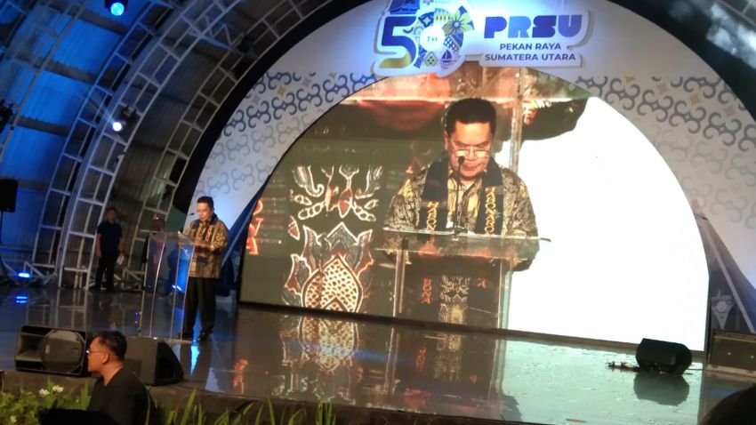 Wesly Silalahi Saksikan Langsung Pagelaran Seni dan Budaya Muda Mudi Siantar di PRSU