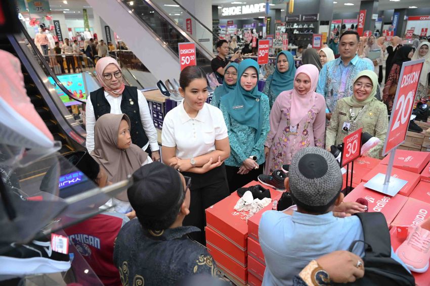 Rayakan Hari Anak Nasional, Kahiyang Ayu Ajak Ratusan Anak Yatim, Duafa, dan Disabilitas Borong Kebutuhan Sekolah