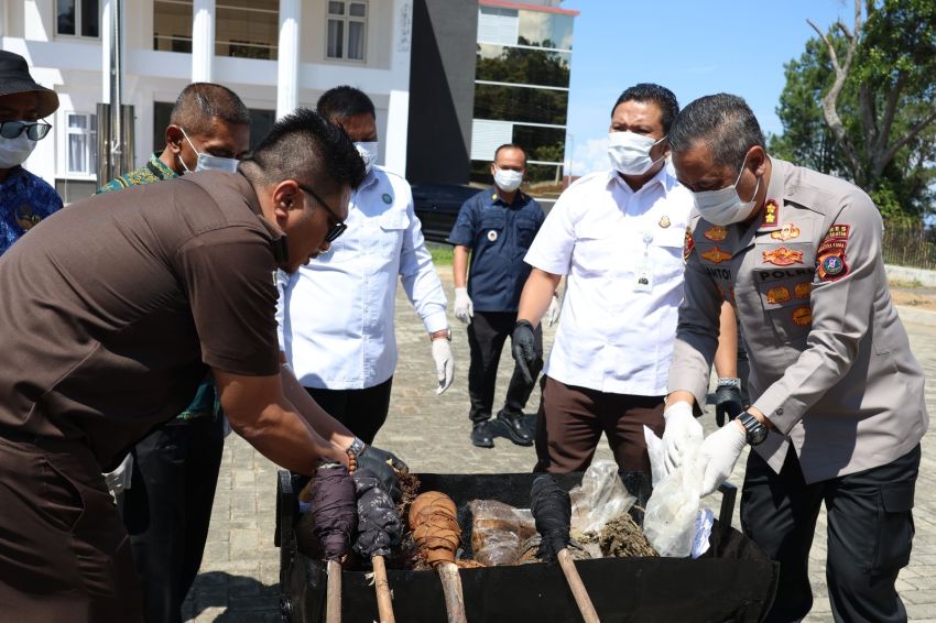Kapolres Tapsel AKBP Anton Santoso Hadiri Pemusnahan Barang Bukti Narkoba, Tegaskan Penegakan Hukum Harus Tuntas hingga Eksekusi