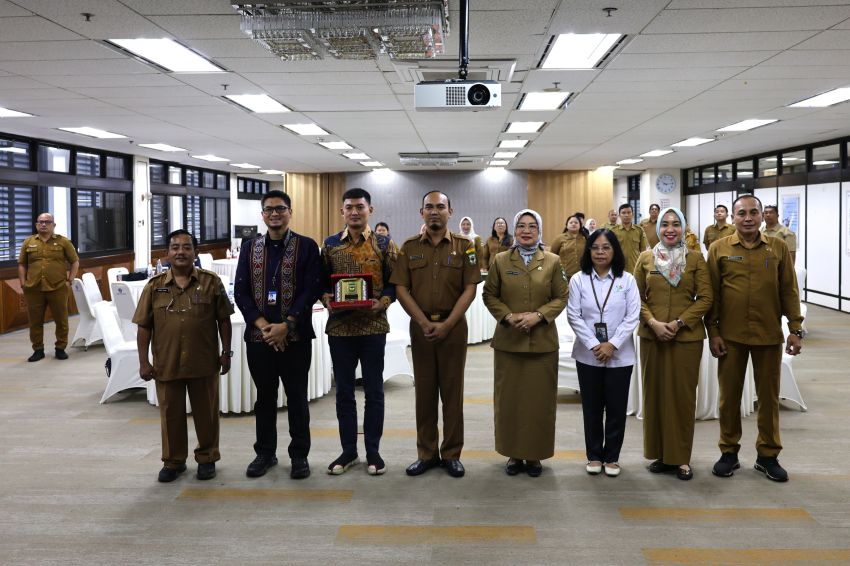 Wali Kota diwakili Asisten Perekonomian membuka kegiatan FGD;Early Warning System
