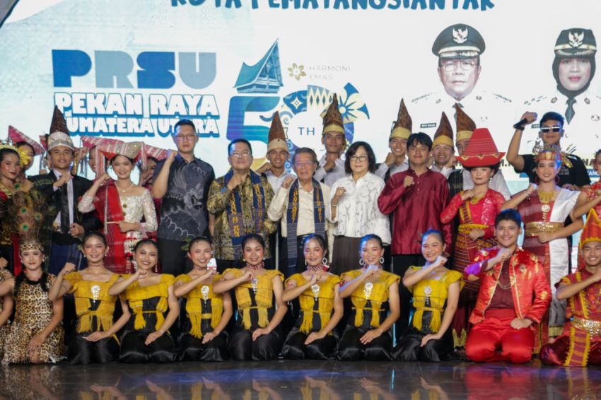 Wali Kota menghadiri acara Pagelaran Seni dan Budaya Kota Pematangsiantar PRSU ke-50 Tahun 2026, yang di PRSU