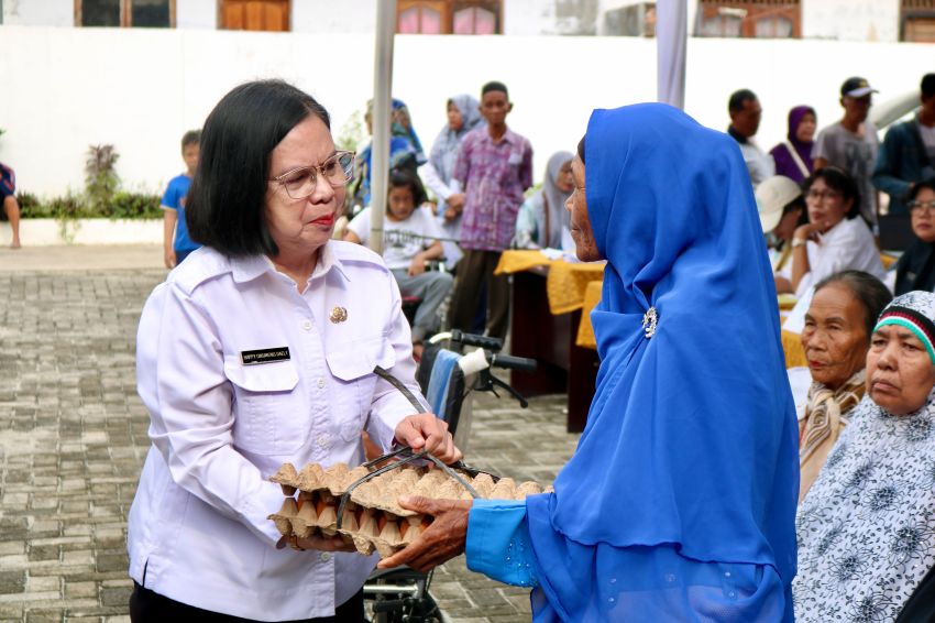 Wali Kota diwakili Staf Ahli Bidang Pemerintahan menghadiri acara Penyaluran Bantuan Rehabilitasi Sosial Dasar TA 2026