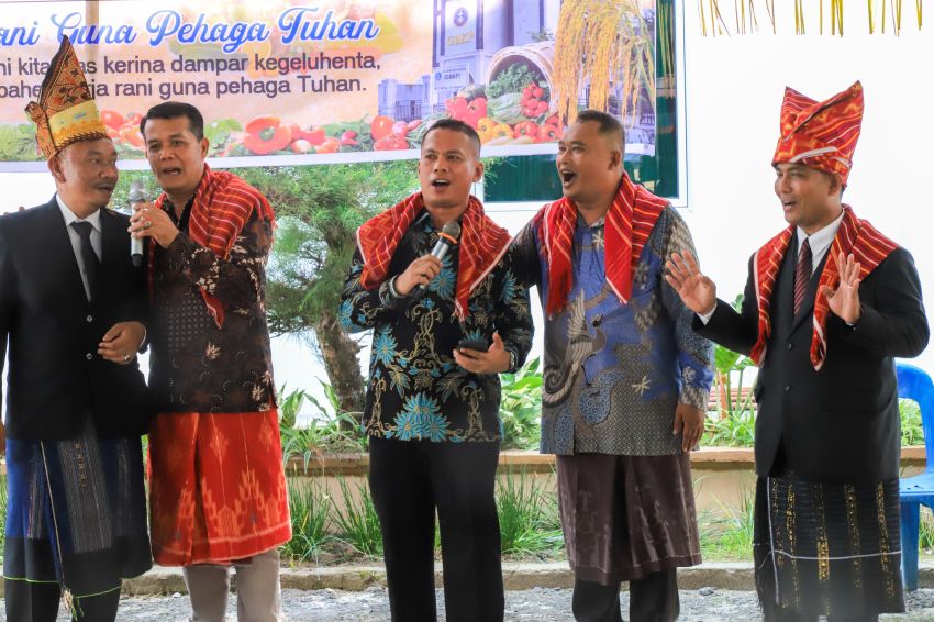 Wali Kota yang DiWakili Sekda menghadiri Kerja Rani GBKP Runggun