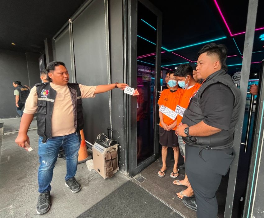 Pemasok Narkoba di Helen&rsquo;s Night Mart Diamankan Polrestabes Medan.