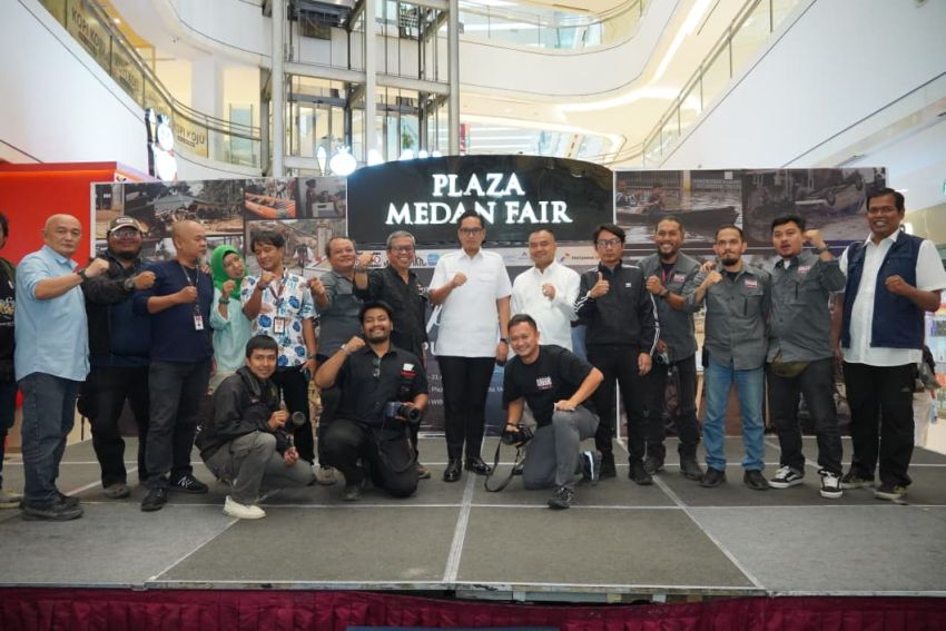 Apresiasi Pameran Foto "Prahara Pulau Emas", Wali Kota Medan : Foto Jurnalistik Menggugah Empati dan Menciptakan Harapan