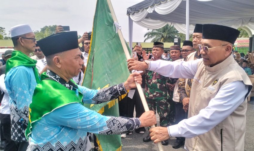 Pemkab Simalungun Resmi Berangkatkan Jamaah Calhaj Menuju Tanah Suci Tahun 2026