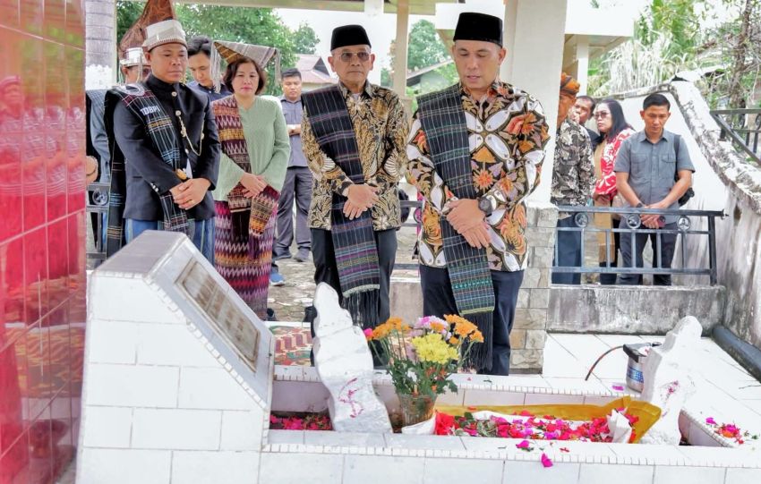 Ziarah ke Makam Raja Siantar Sang Nauwaluh Damanik: Menutup Rangkaian Ziarah Raja Marpitu dalam Hari Jadi ke-193 Daerah Simalungun*