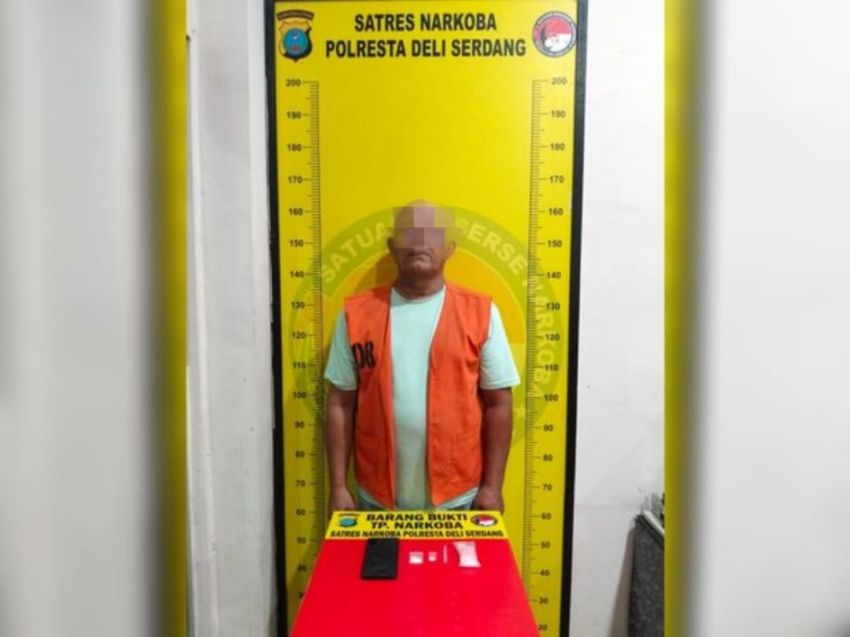 Waduh..! Jual Ubas, Kakek 56 Tahun Diboyong Satresnarkoba Polresta Deli Serdang