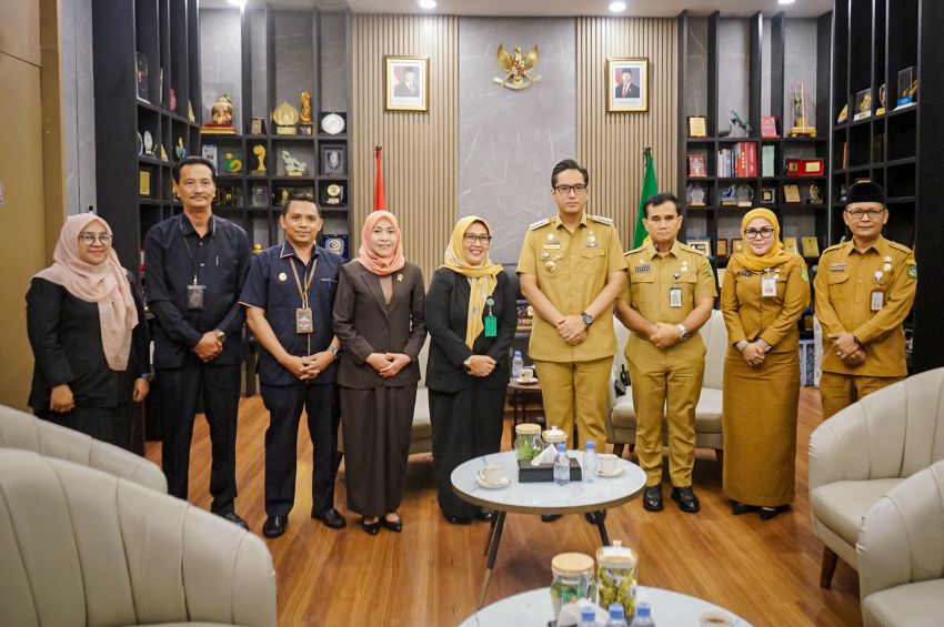 Rico Waas dan Ketua Pengadilan Agama Medan Bahas Penguatan MoU Perlindungan Hak Anak dan Perempuan Pasca Perceraian ASN