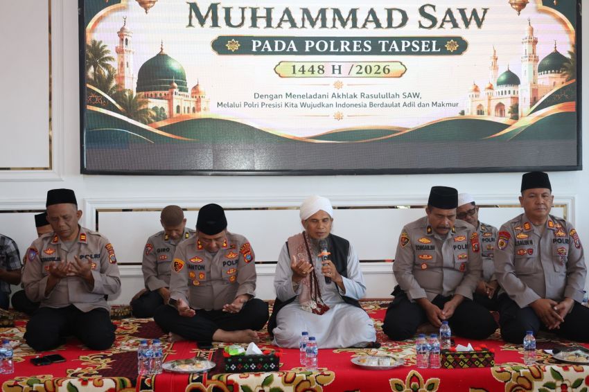 Maulid Nabi di Polres Tapsel: AKBP Anton Santoso Dorong Personel Teladani Akhlak Rasulullah