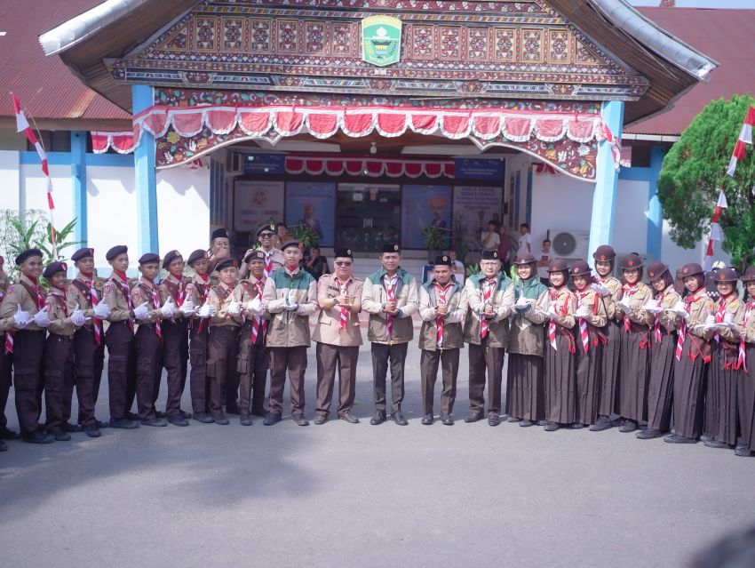 Kontingen Jambore Nasional XII Kwarcab 0302 Gerakan Pramuka Kabupaten Solok Dilepas Bupati Solok.