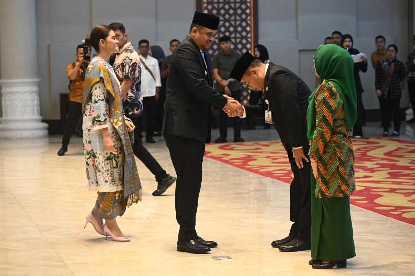 Bobby Nasution Lantik Timur Tumanggor sebagai Pj Sekdaprov Sumut, Titip Tiga Pesan