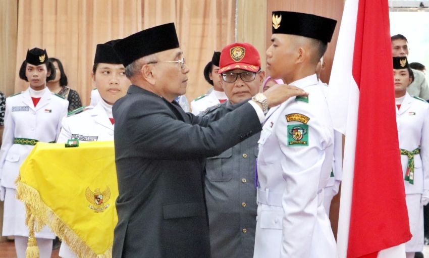 Kukuhkan 50 Anggota Paskibra, Bupati Simalungun: Laksanakan Tugas dengan Penuh Tanggung Jawab