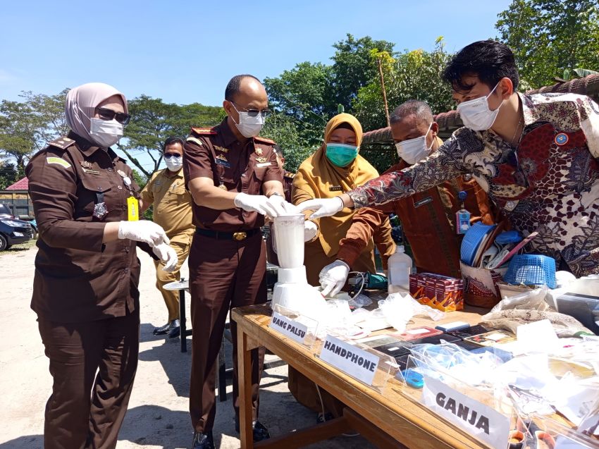 Kejari Asahan Musnahkan Barang Bukti 120 Perkara, Langkah Tegas Penegakan Hukum Sesuai Aturan Berlaku