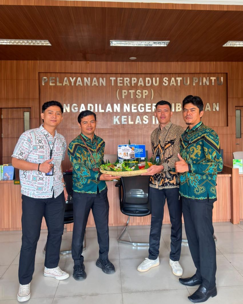 BRI BO Sibuhuan Berikan Suprise ke PN Sibuhuan di Momen HUT ke 81 Mahkamah Agung RI