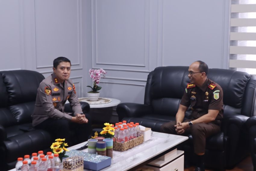 Sinergi Penegakan Hukum : Kapolres Asahan Jalin Silaturahmi, Perkuat Kerja Sama dengan Kejari Asahan