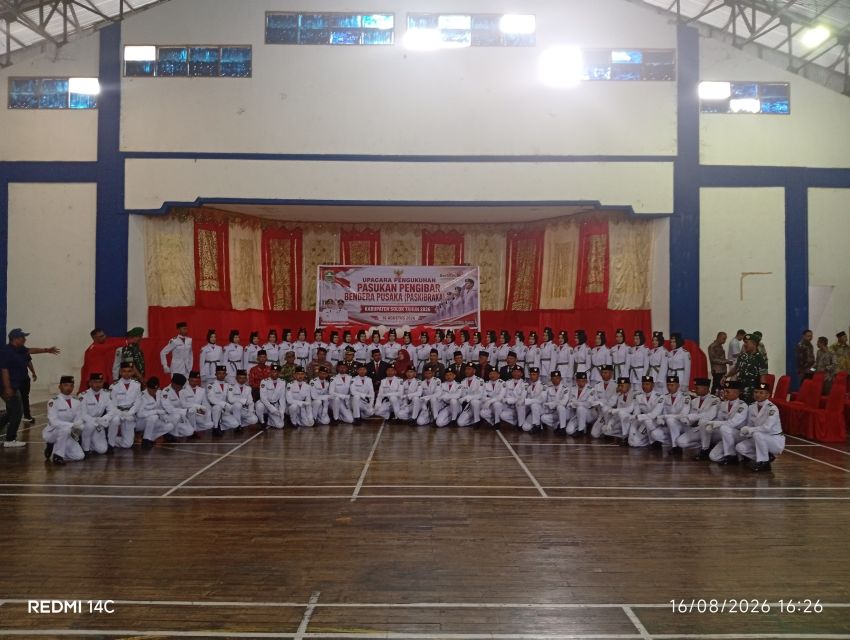 Bupati Solok Kukuhkan Paskibraka 2026, Tekankan Disiplin dan Semangat Kebangsaan