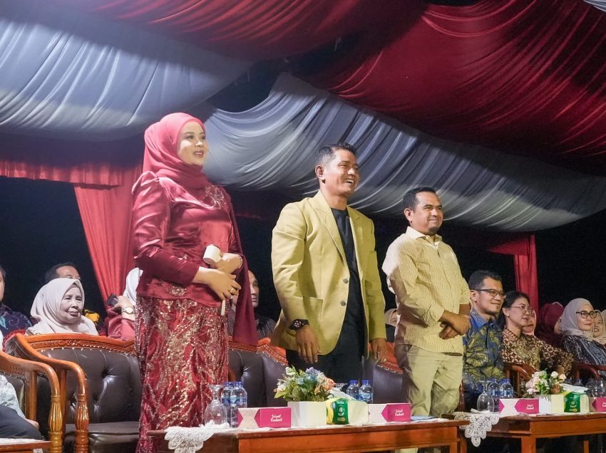 Malam Resepsi HUT ke-81 RI dan Pesta Rakyat di Kabupaten Solok Meriah