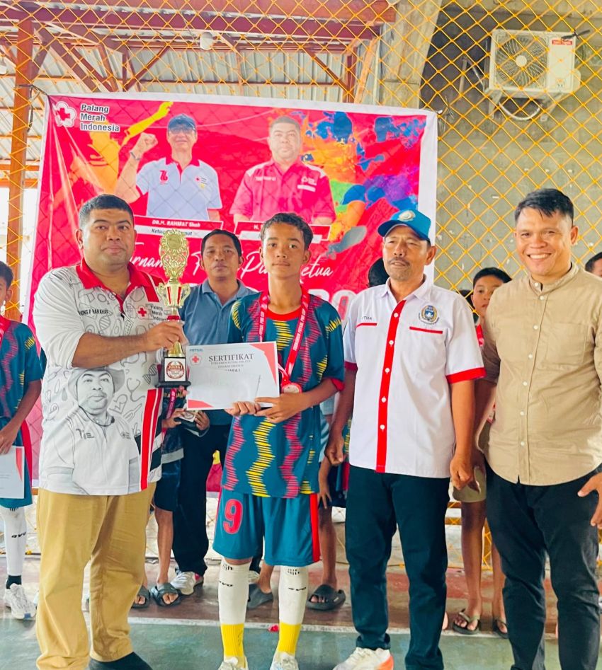 Turnamen Futsal Pelajar Se-Tabagsel di Paluta Resmi Ditutup, SD Tadika Raya dan SMPN 1 Padang Bolak Jadi Juara