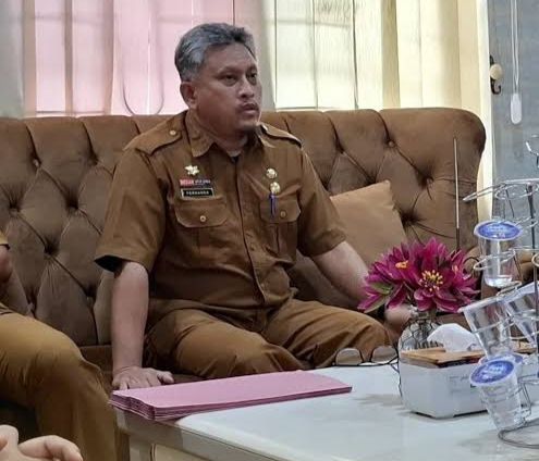 WALI KOTA MEDAN JATUHKAN HUKUMAN DISIPLIN BERAT KEPADA CAMAT MEDAN TIMUR DAN LURAH AUR