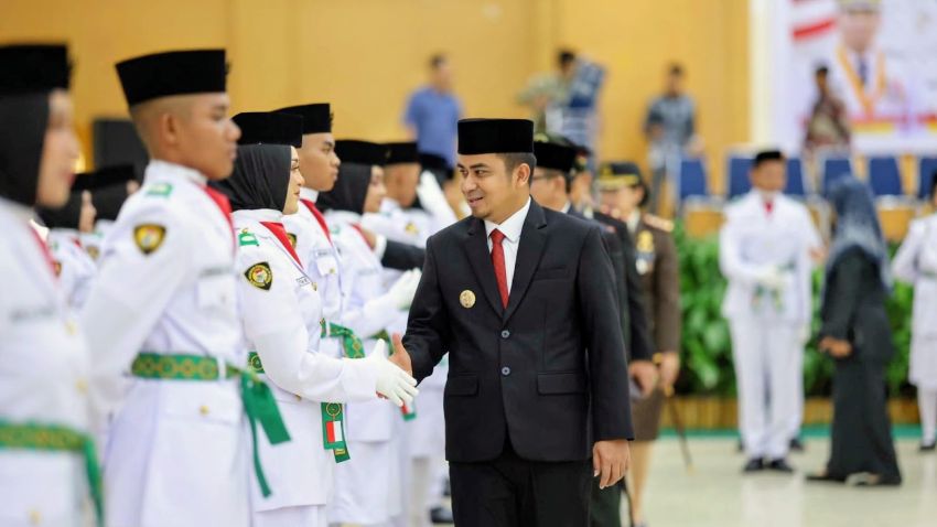 Wali Kota Solok Dr. Ramadhani Kirana Putra, Kukuhkan 65 Paskibraka HUT RI ke-81Tahun 2026.