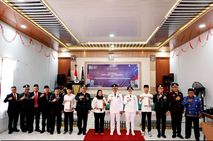 Bupati Saipullah Serahkan Remisi HUT RI ke-81, 311 Warga Binaan Lapas Panyabungan Tersenyum