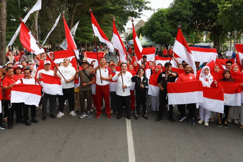 Ketua TP PKK Ny menghadiri acara Car Free Day Rangkaian Peringatan HUT ke-81 RI