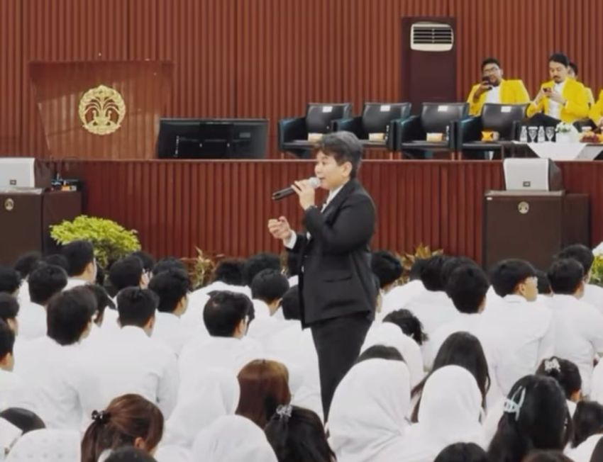 Peduli Pendidikan, Dirut Inalum Tanamkan Jiwa Kepemimpinan Kepada Ribuan Mahasiswa Baru UI