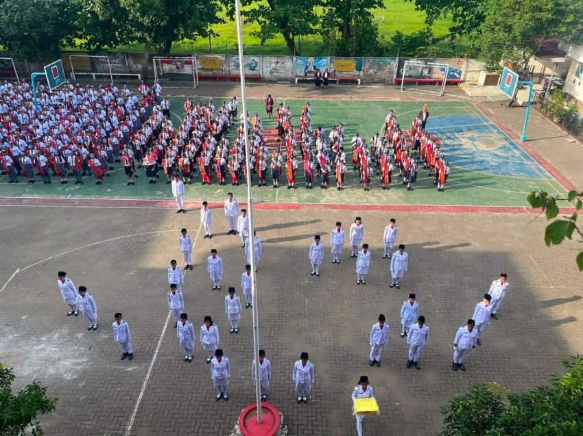 Khidmat HUT ke-81 RI di SMP-SMA Santo Thomas 3, Danton Paskibraka Darel Tamba Bercita-cita Kibarkan Merah Putih di Istana Negara