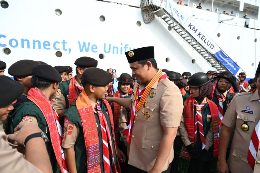 Bobby Nasution Lepas 1.179 Pramuka Sumut ke Jamnas XII, Pesan Jaga Nama Baik Daerah