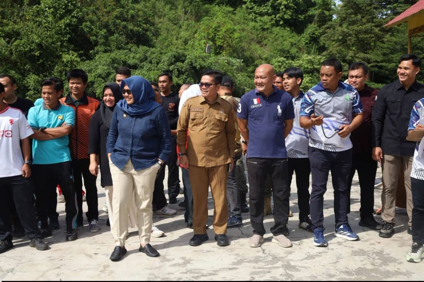 Adu Jeli dan Kekuatan, Ratusan ASN Pemkab Madina Semarakkan Lomba Tradisional HUT ke-81 RI