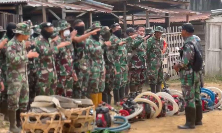 Kodam XIX/Tuanku Tambusai Intensifkan Pemadaman Karhutla di Inhu, Titik Api Masih Ditangani