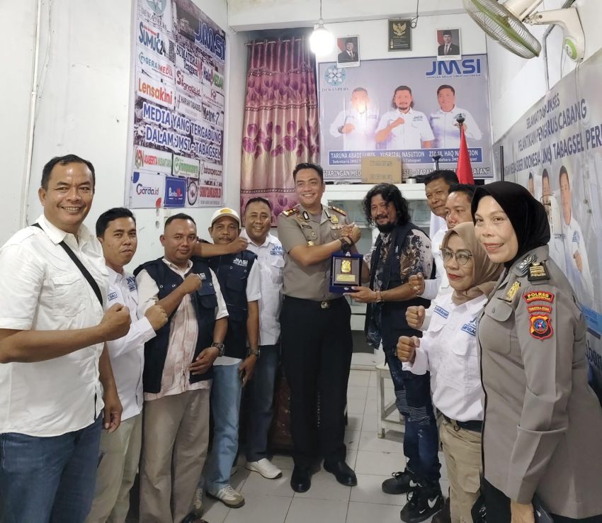 Kapolres Padangsidimpuan AKBP Noval Sambangi JMSI Tabagsel: Sahabat Sejati Berani Mengkritik, Yusrizal Nasution Siap Bersinergi