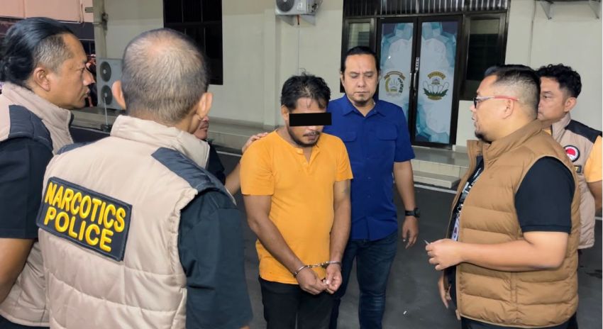 Seorang Penjual Nasi Goreng Edarkan Sabu Ditangkap Polisi di Jalan Tuasan