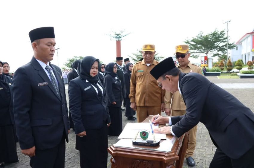 38 Guru Naik Tugas Jadi Kepala Sekolah, Bupati Tapsel Gus Irawan: Pendidikan Penentu Kualitas SDM