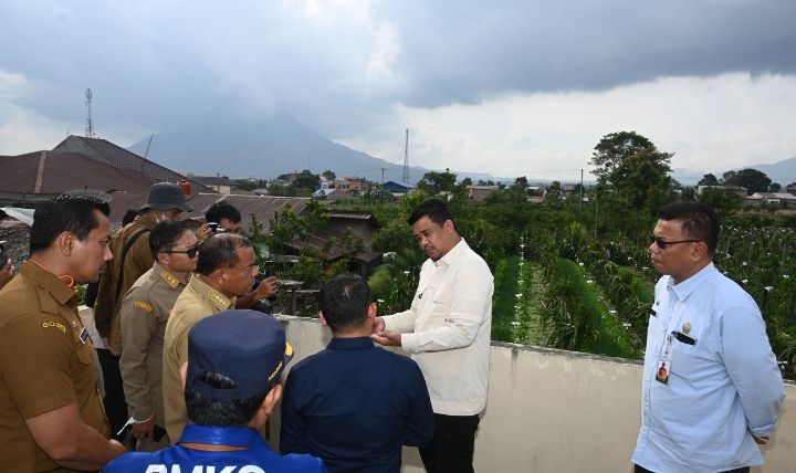 Gunung Sinabung Naik Status Siaga, Bobby Nasution Perintahkan Evakuasi Warga di Zona Bahaya