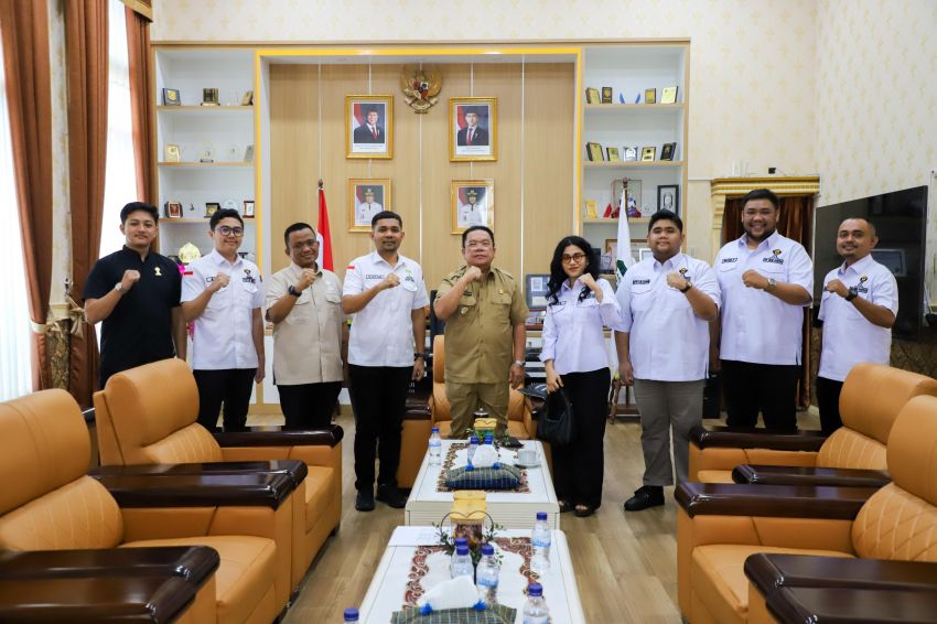 Wali Kota menyambut audiensi dan silaturahmi BPD HIPMI Sumut, di ruang kerja wali kota