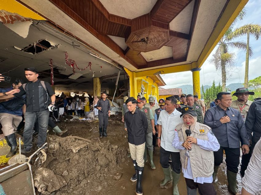 Wapres Dorong Percepatan Perbaikan Akses dan Layanan Publik Terdampak Bencana di Solok,