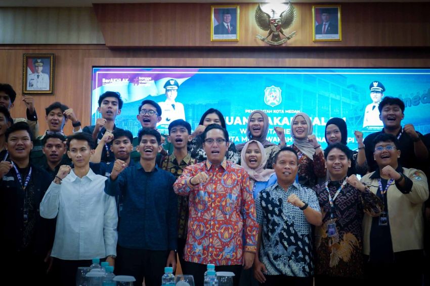 Rico Waas Ajak Mahasiswa Politeknik Ciptakan Solusi untuk Persoalan Kota