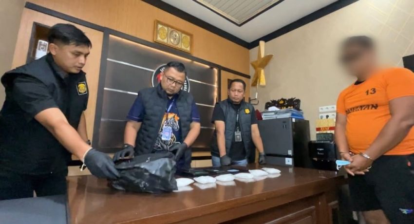 Satresnarkoba Polrestabes Medan Ringkus, Penumpang Travel Medan - Aceh Simpan 480 Gram Sabu di Tempat Khusus